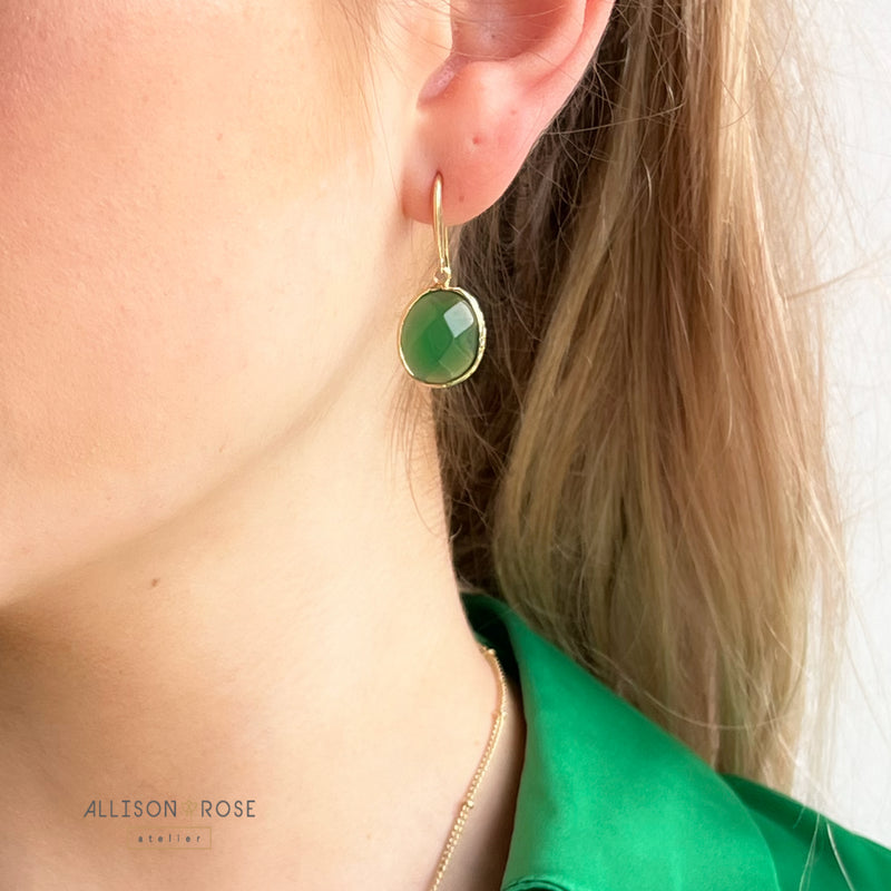 Allison Rose Atelier Green Onyx Drop Earrings 16k gold plated beveled gemstone. Duchess replikate