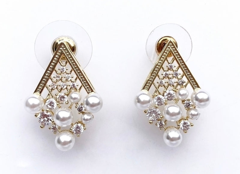 Pearl Vintage Drop Stud Earrings - USA and International Shipping
