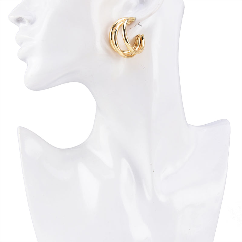 STONE AND STRAND Bold gold hoop earrings