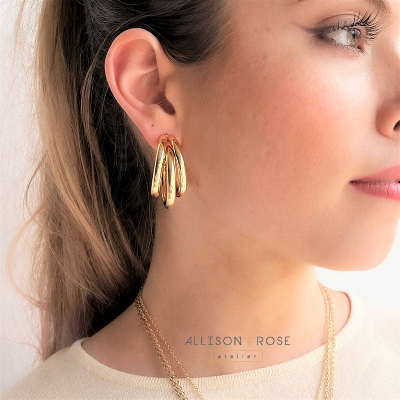 STONE AND STRAND Bold gold hoop earrings